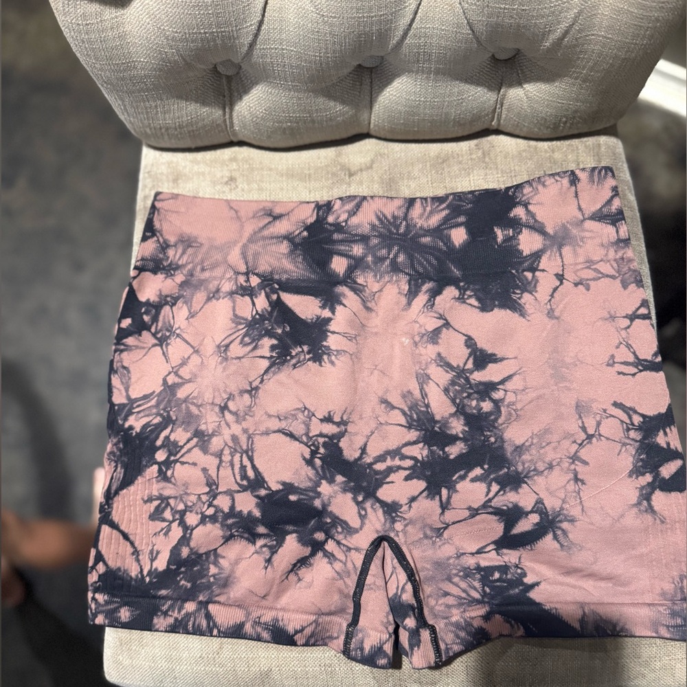 Tie-Dye Butt Lifting Shorts